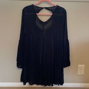 Free People black lace long sleeved dress-Med